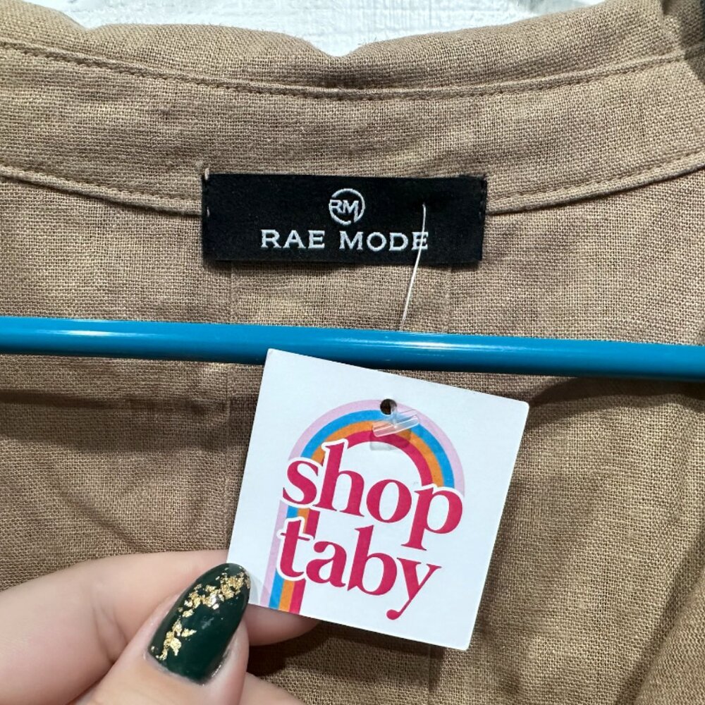 Khaki Two-Piece Shorts & Button-Up Set - Picture 6 of 8